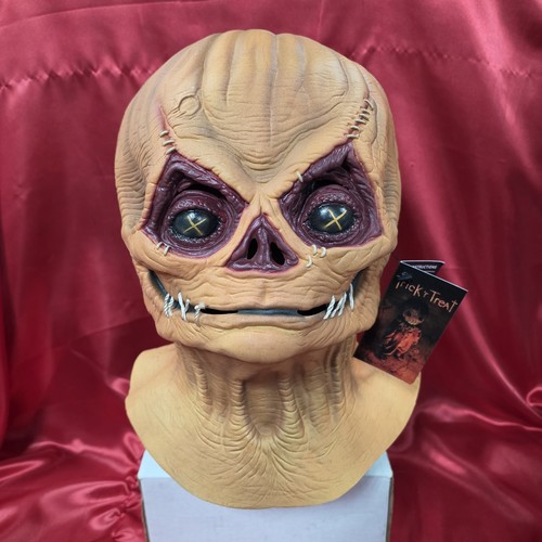 Trick treat sam unmasked - 'r,